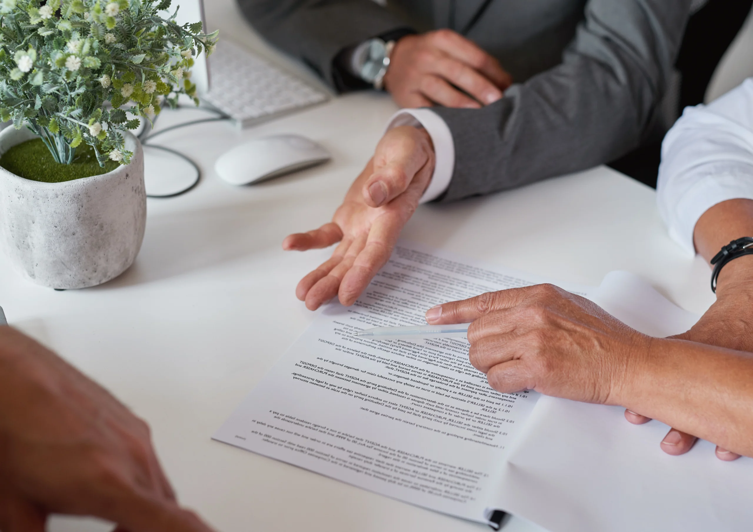 Échange professionnel en tête-à-tête pour clarifier une situation de reconversion ou d’évolution de carrière.